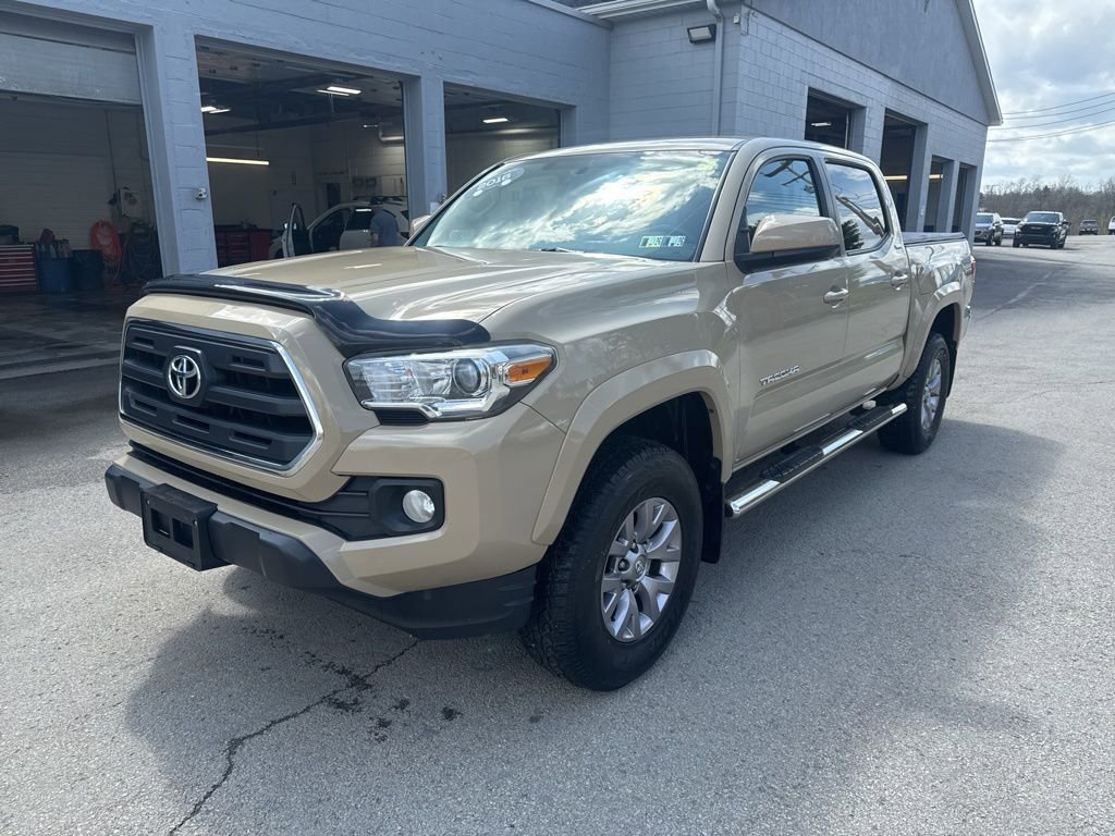 Used 2016 Toyota Tacoma SR5 w/ SR5 Appearance Package (SN) image 7