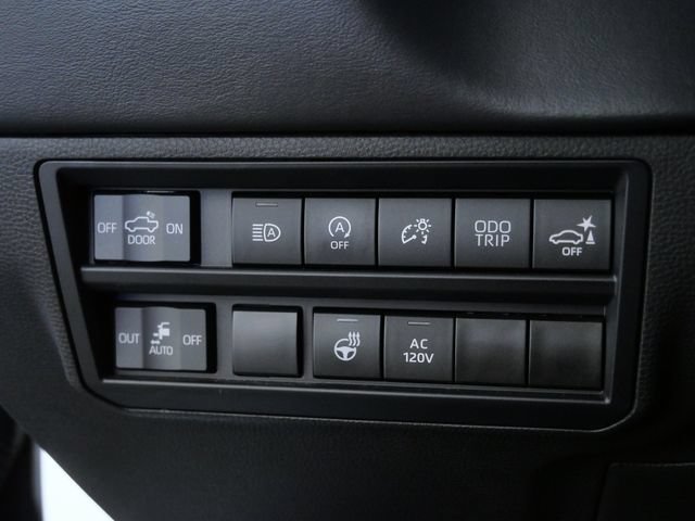 Used 2022 Toyota Tundra Platinum w/ Advanced Package AWD/4WD image 28
