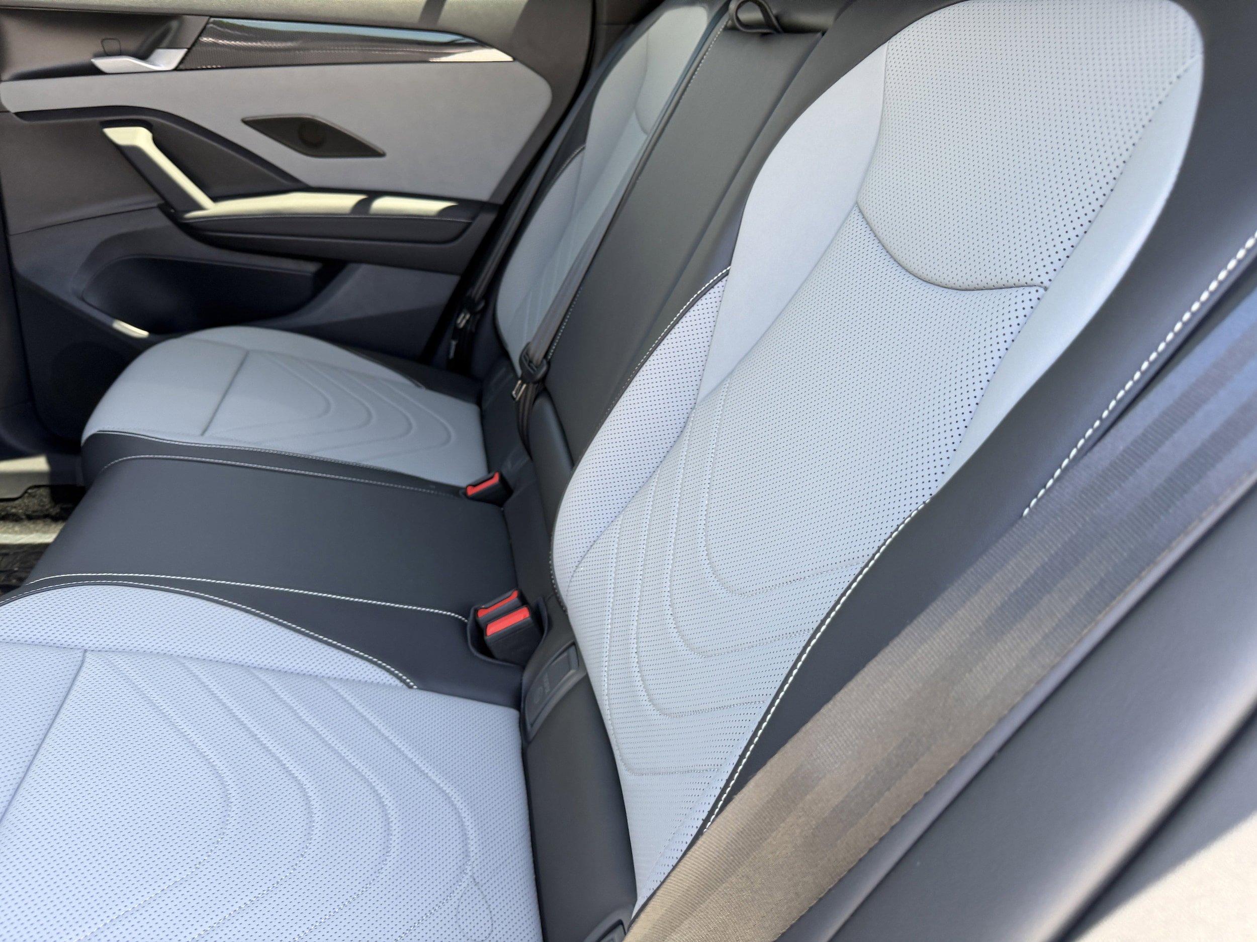 New 2026 Volkswagen Tiguan SE R-Line FWD image 13