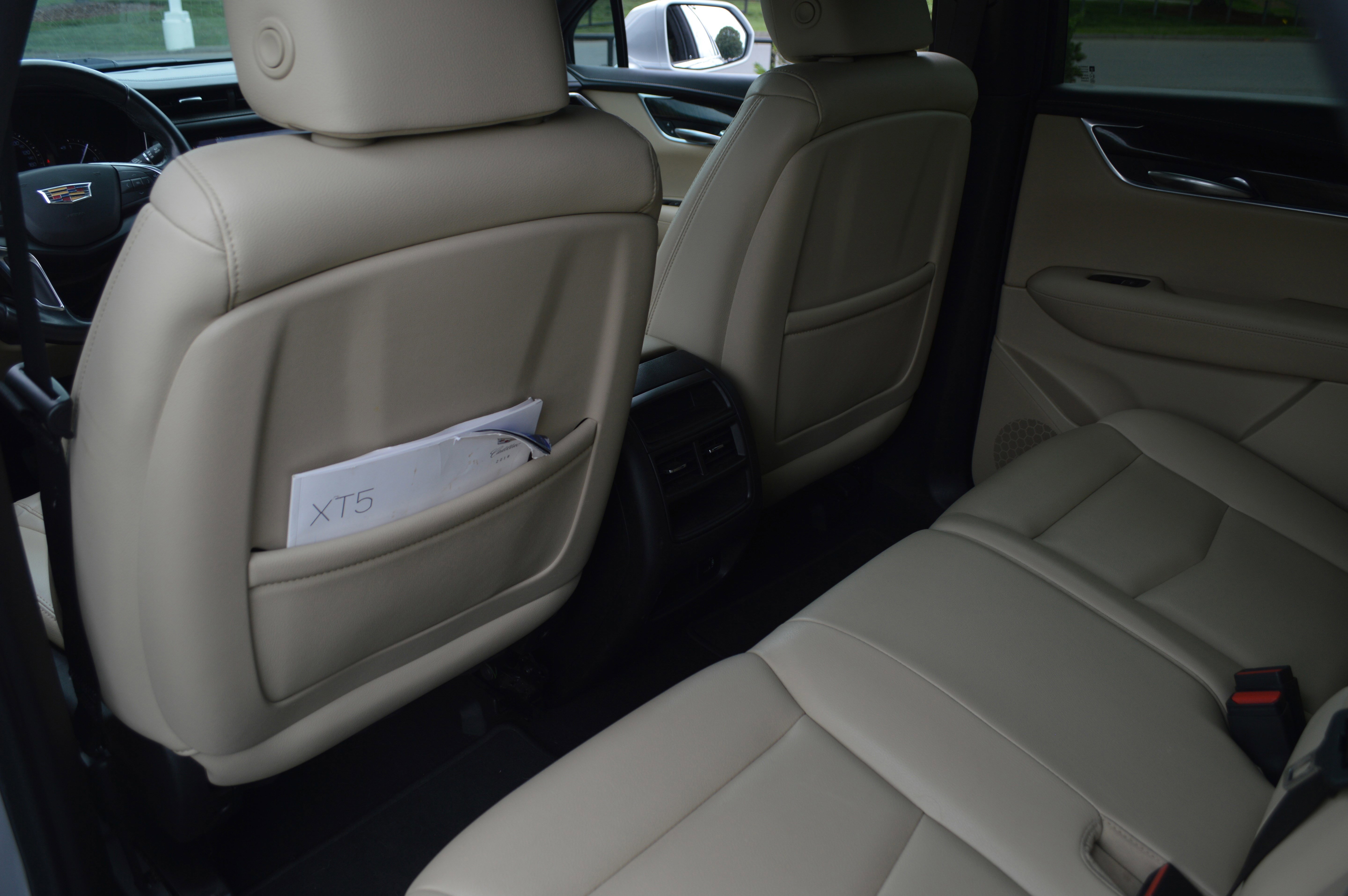 Used 2018 Cadillac XT5 FWD image 28