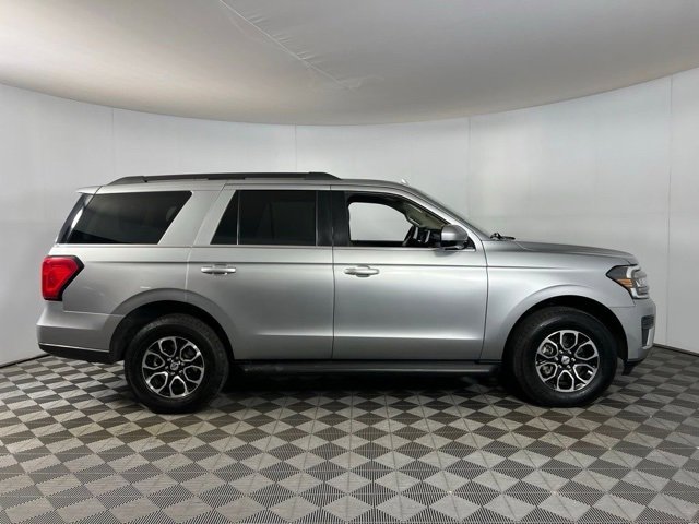Used 2024 Ford Expedition XLT image 5