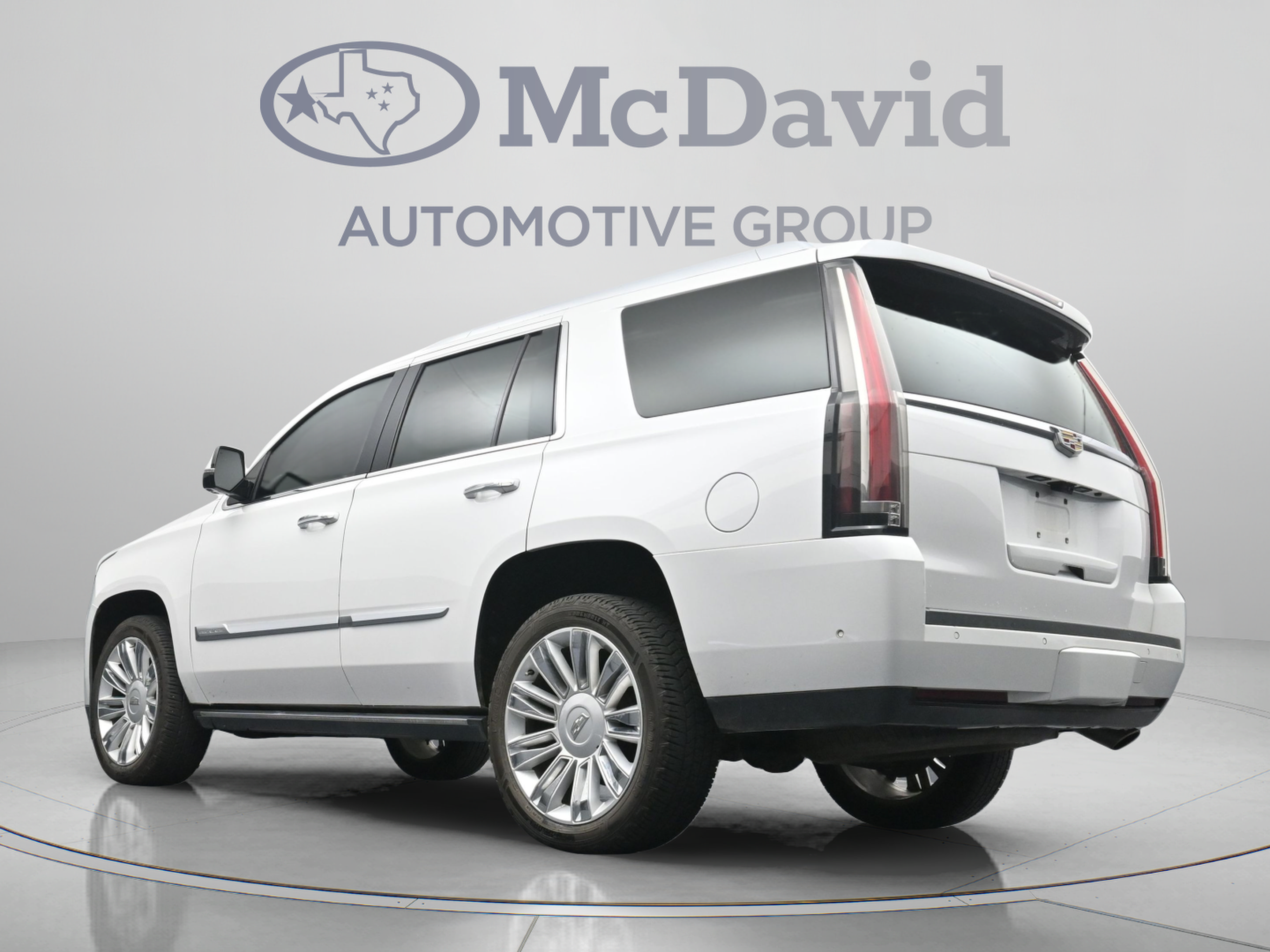Used 2019 Cadillac Escalade Platinum AWD/4WD image 30