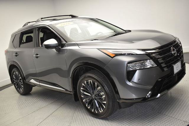 Certified 2026 Nissan Rogue Platinum w/ Platinum Premium Package AWD/4WD image 3