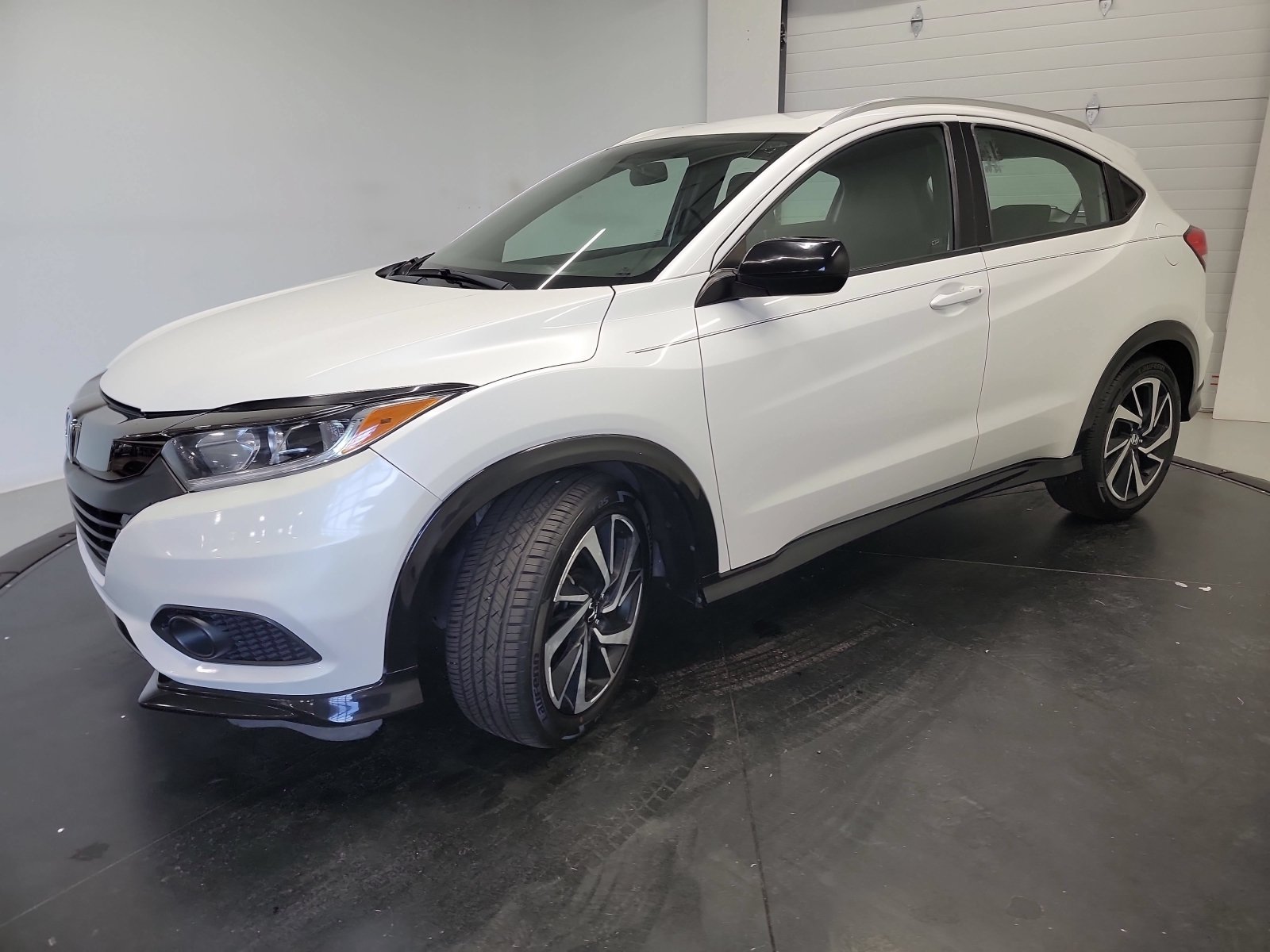 Used 2020 Honda HR-V Sport image 3