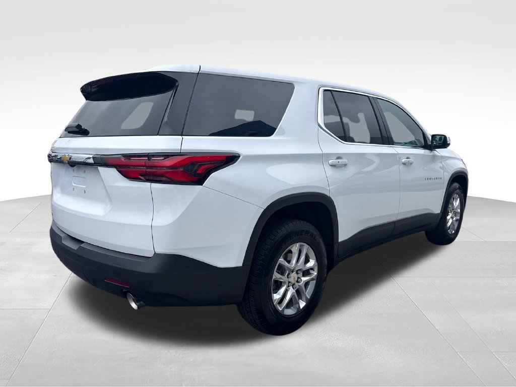Used 2023 Chevrolet Traverse LS FWD image 6