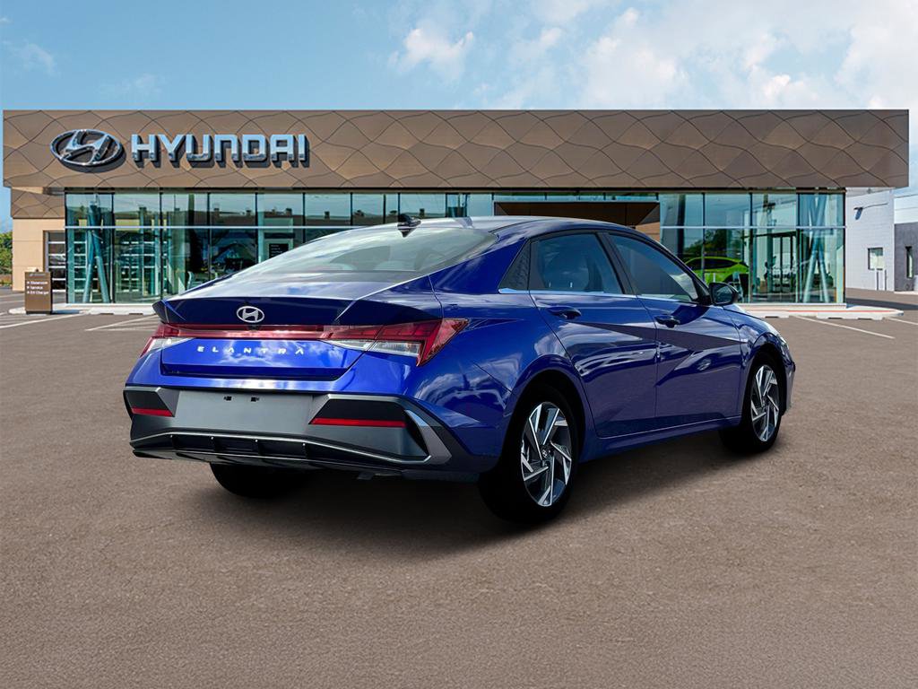 New 2025 Hyundai Elantra SEL image 7