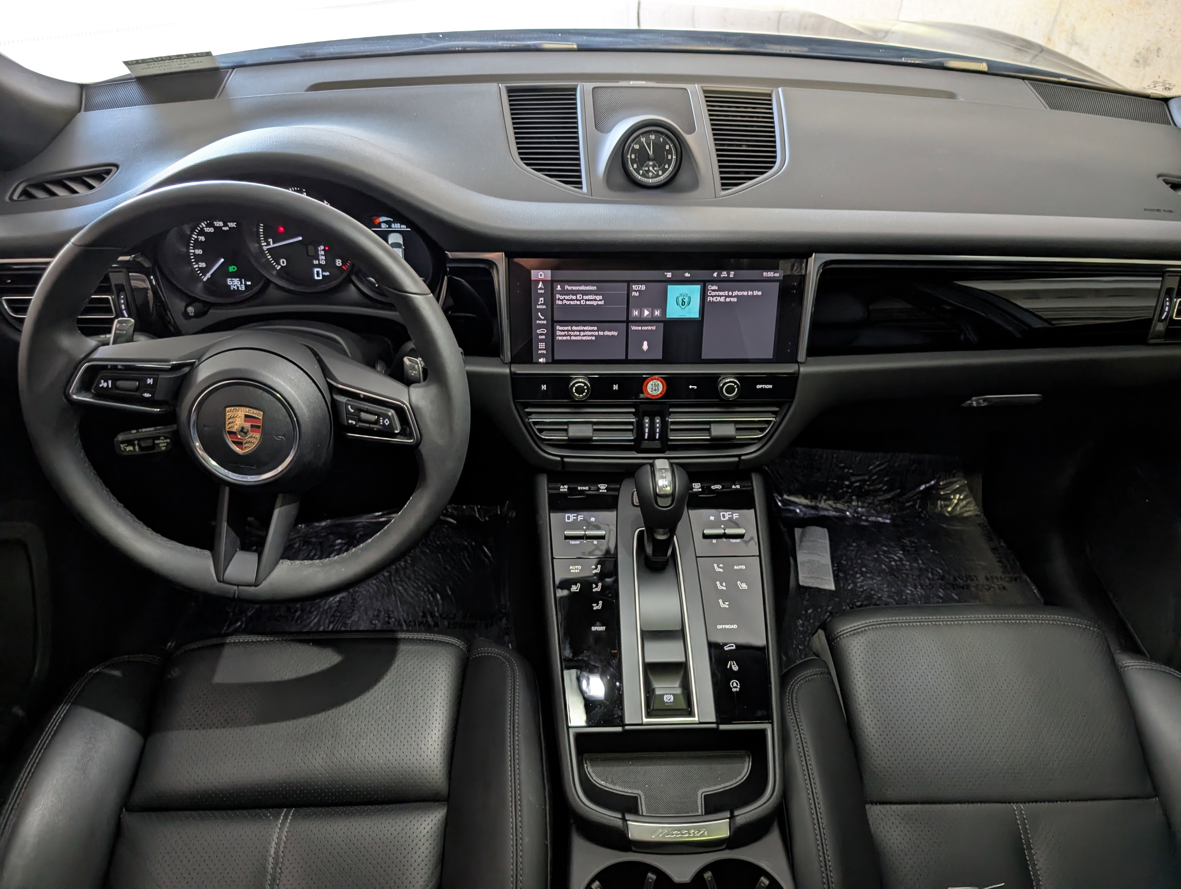 Used 2025 Porsche Macan image 6