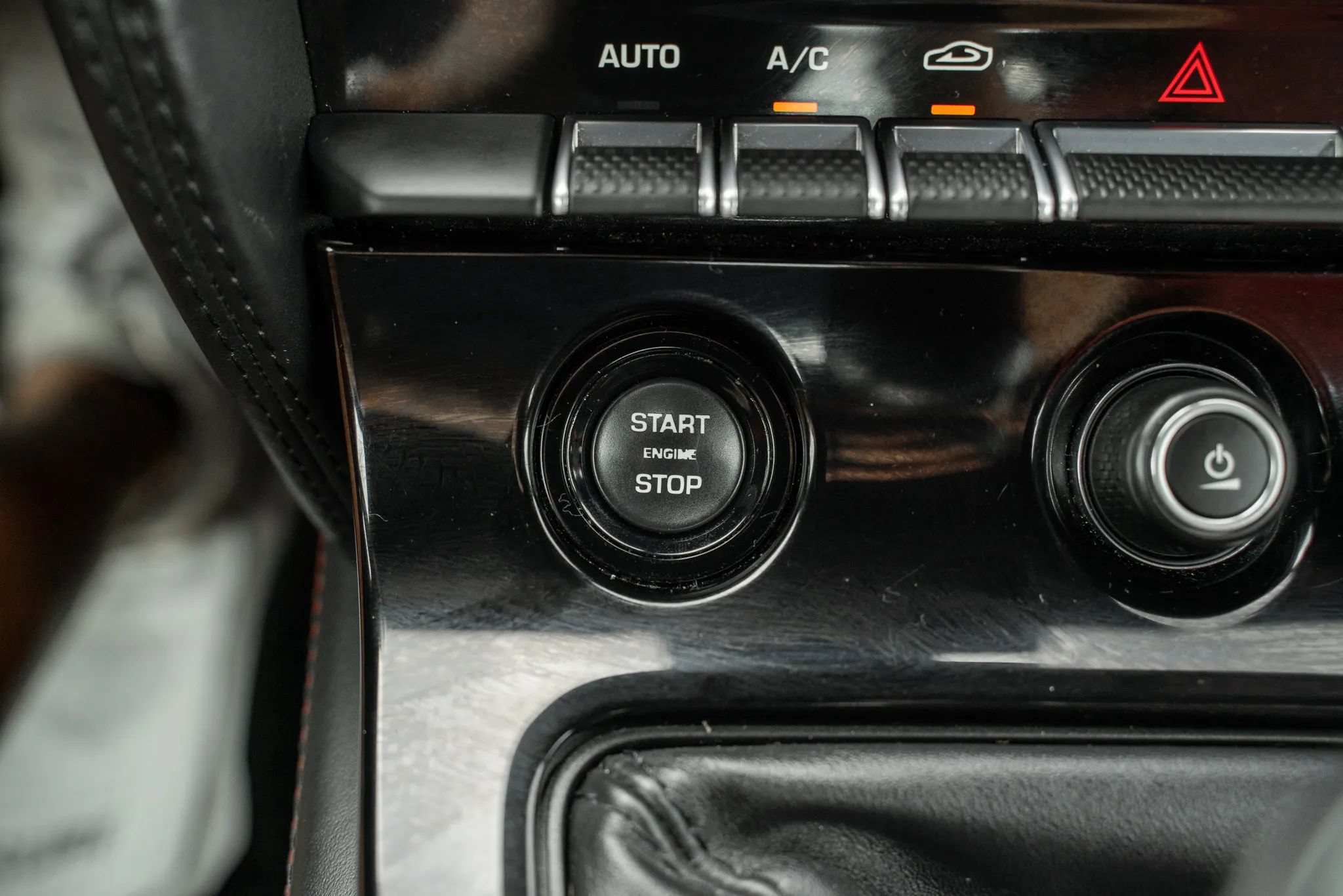 Used 2016 Jaguar F-TYPE S RWD image 32