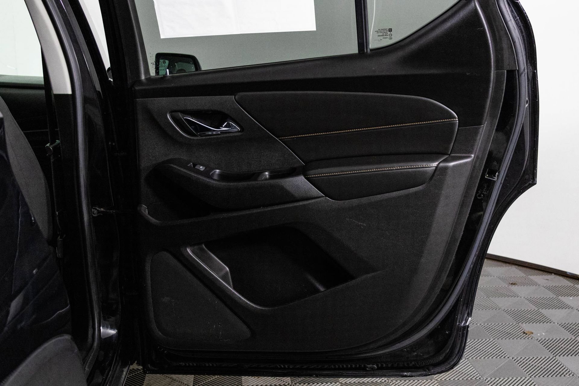 Used 2019 Chevrolet Traverse LS image 35