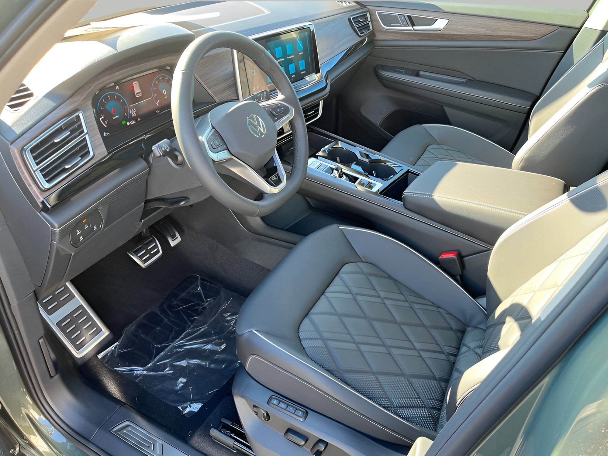 New 2026 Volkswagen Atlas SEL Premium R-Line image 11