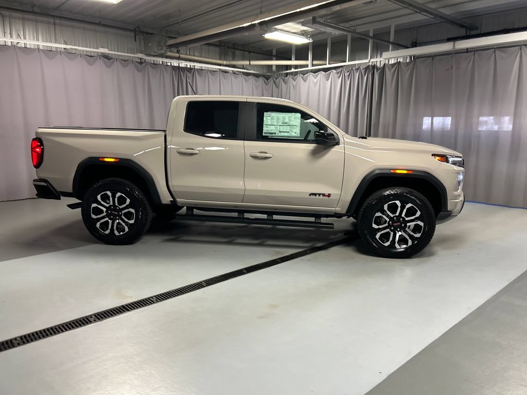 New 2026 GMC Canyon AT4 w/ AT4 Premium Package AWD/4WD image 8