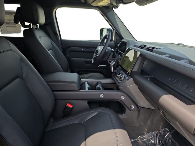 New 2026 Land Rover Defender 110 X-Dynamic SE AWD/4WD image 16