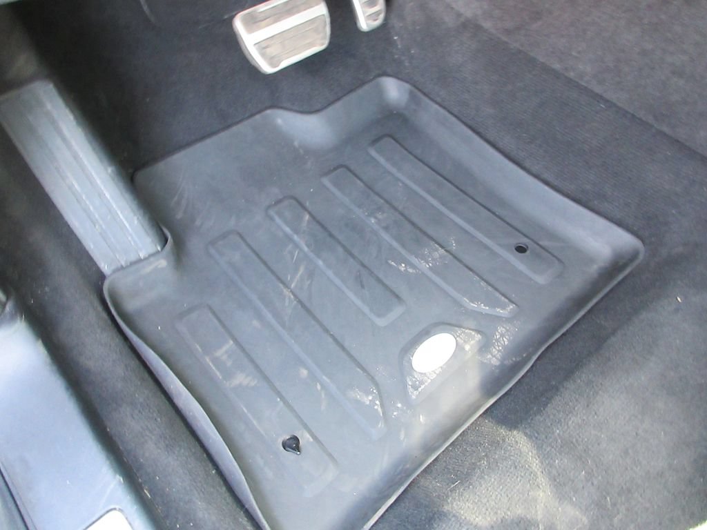 Used 2025 Land Rover Discovery Sport Dynamic SE AWD/4WD image 26