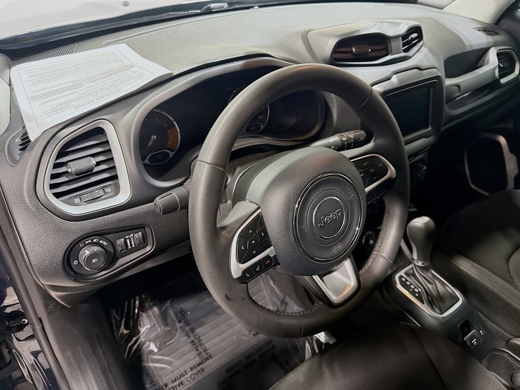 Used 2021 Jeep Renegade Latitude AWD/4WD image 11