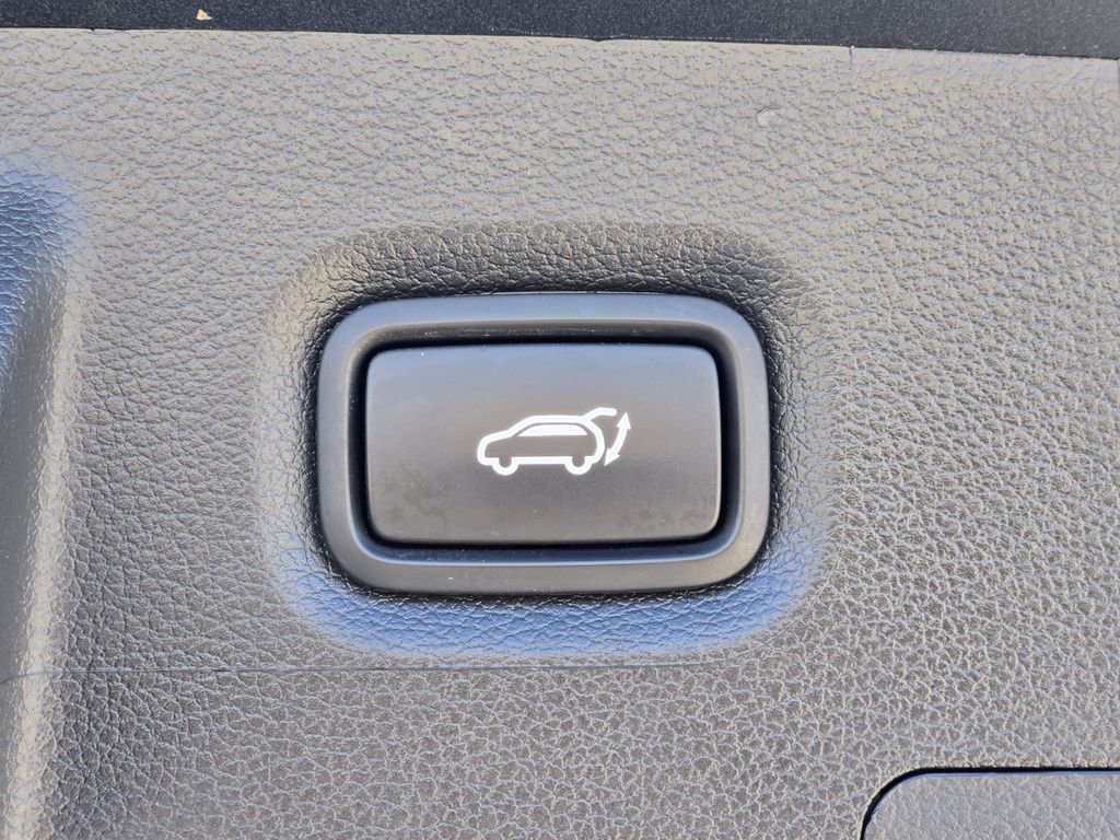 Used 2023 Hyundai Santa Fe SEL image 14