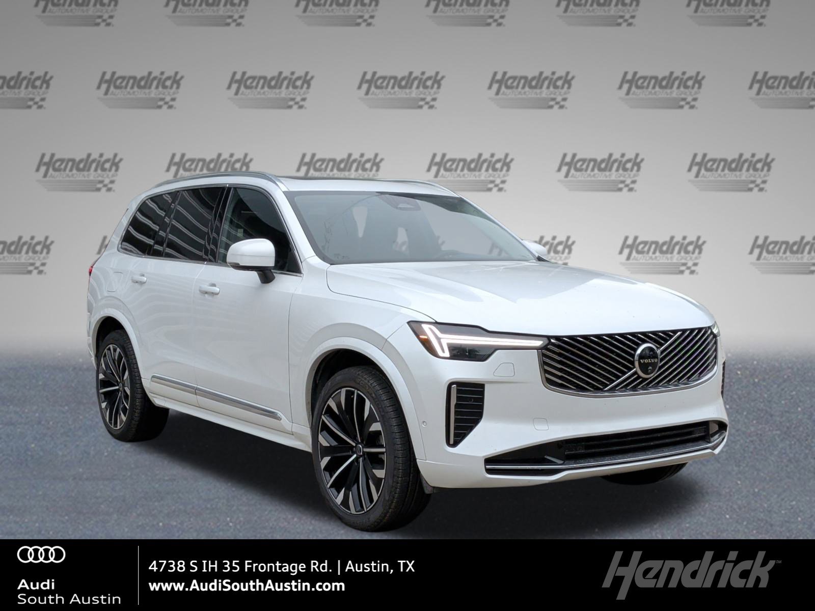 Used 2025 Volvo XC90 B6 Plus image 1