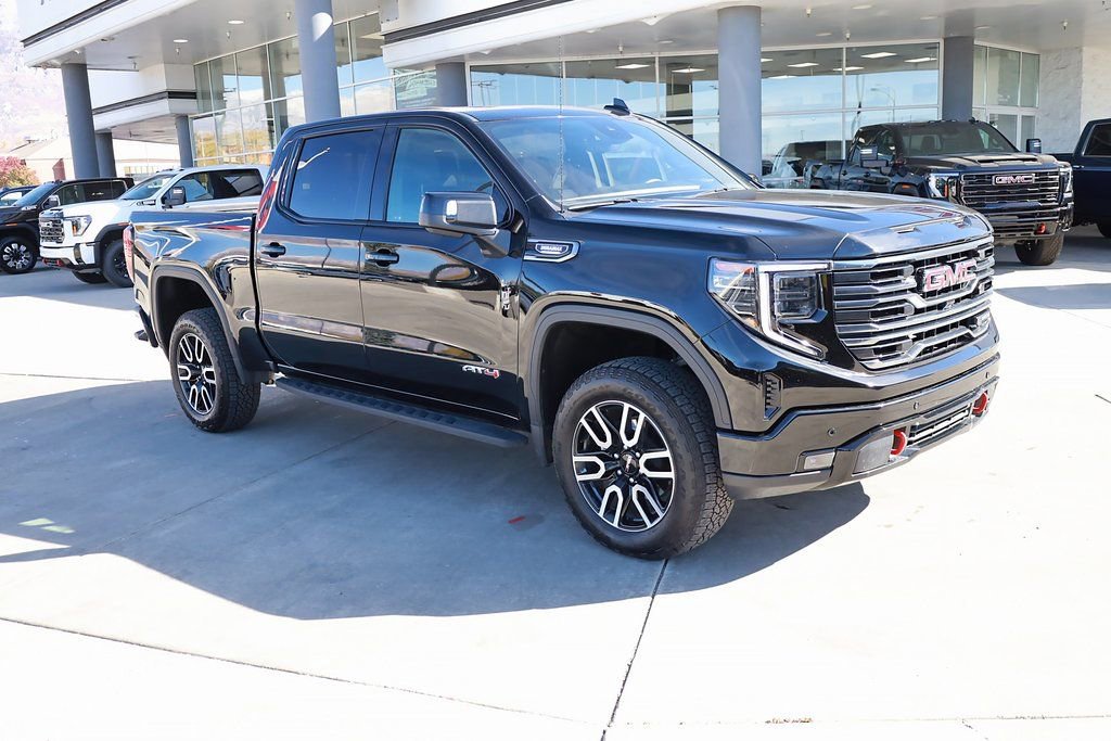 Used 2025 GMC Sierra 1500 AT4 w/ Technology Package image 8