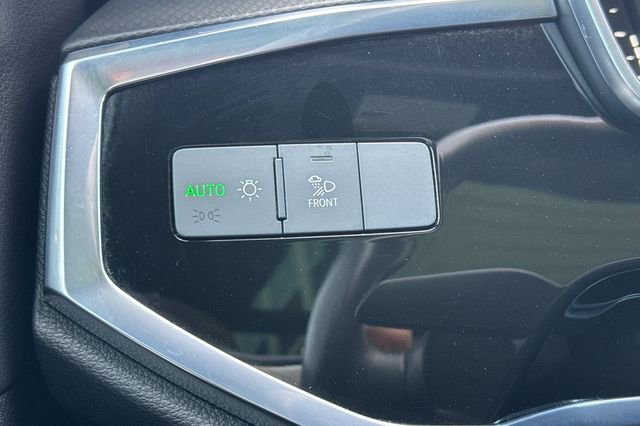 Used 2022 Audi Q3 2.0T Premium Plus w/ Premium Plus Package image 33