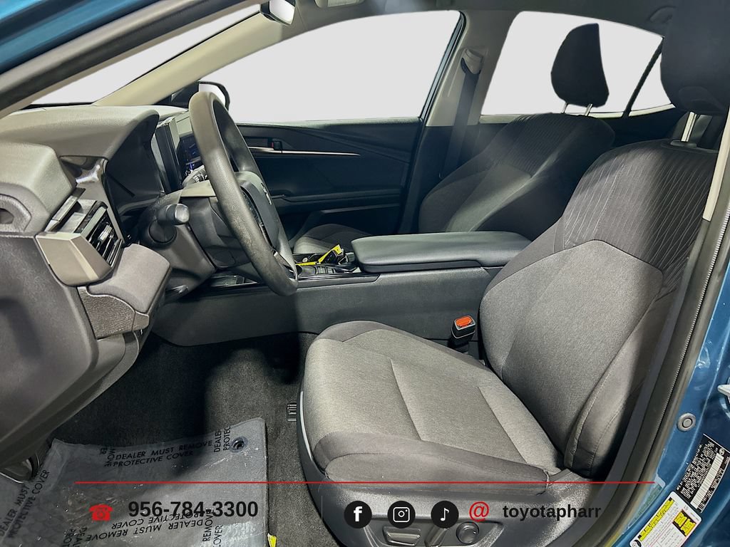 Used 2025 Toyota Camry LE w/ Convenience Package FWD image 18