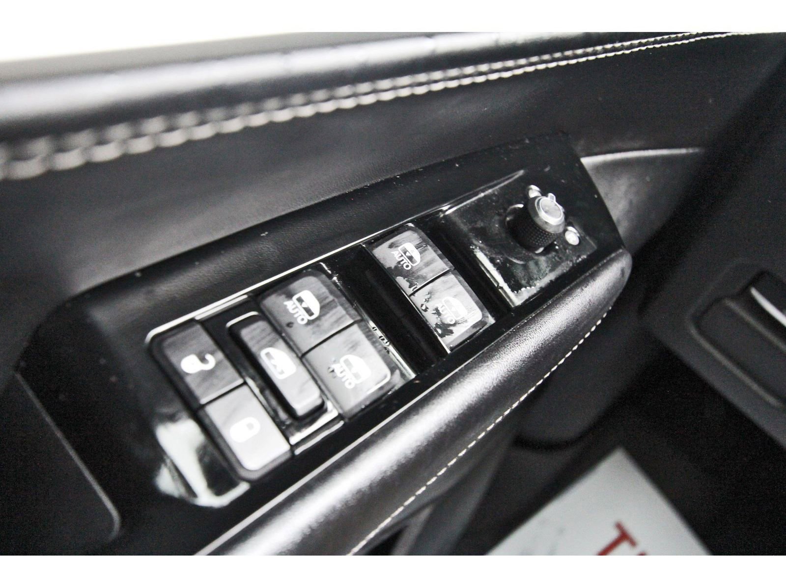 Used 2023 Jeep Wagoneer Series III w/ Preferred Equipment Group AWD/4WD image 20