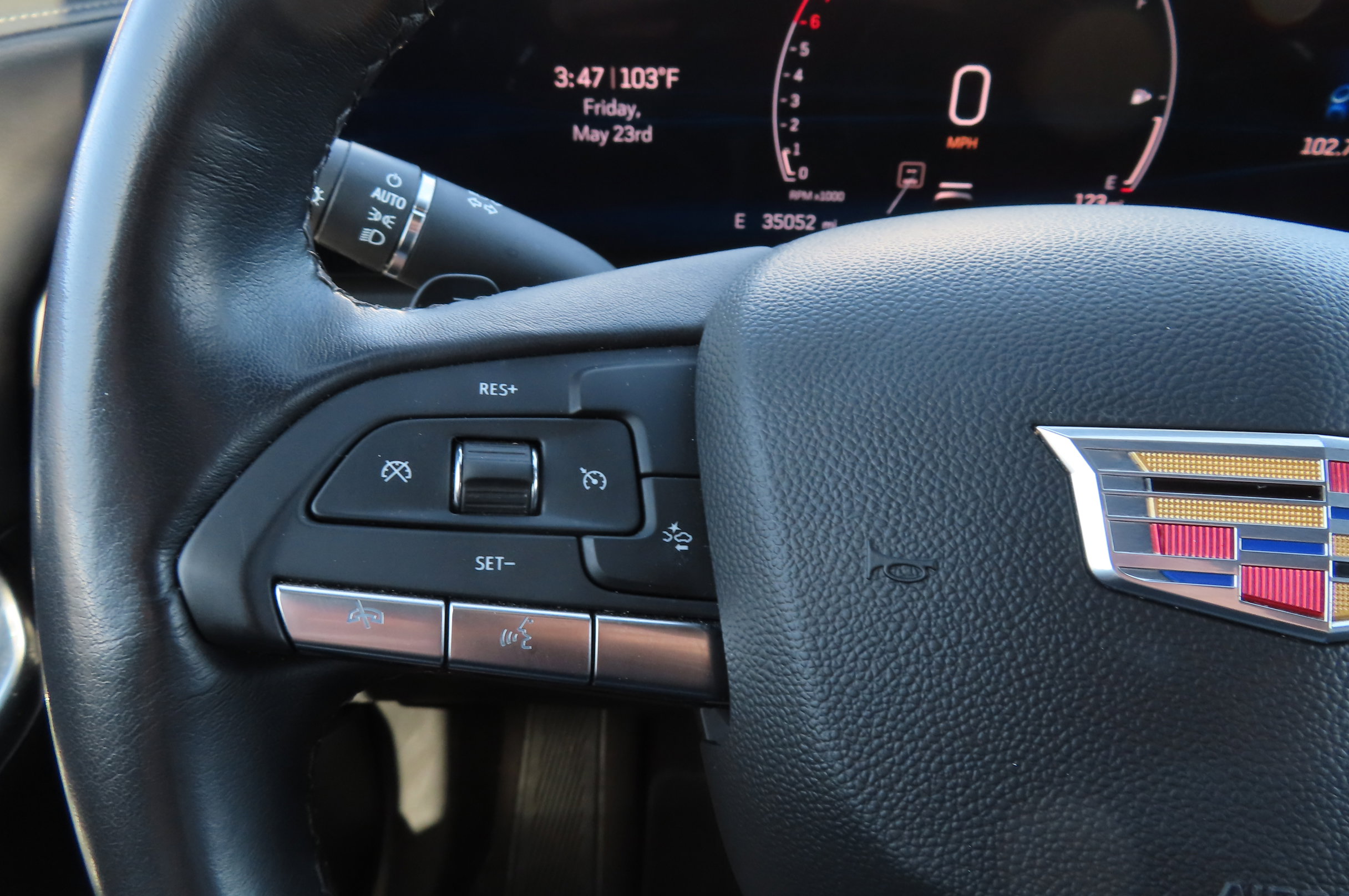 Used 2024 Cadillac XT4 Premium Luxury image 21