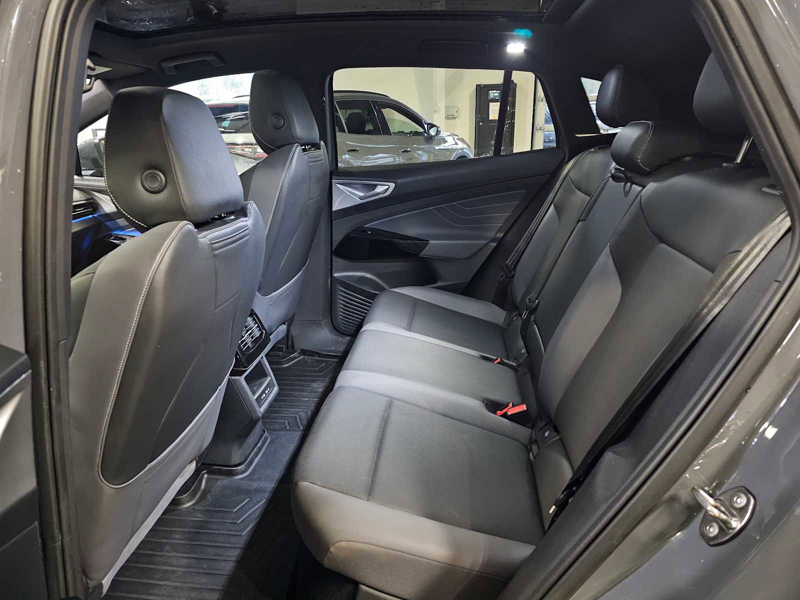 Used 2023 Volkswagen ID.4 Pro S image 17