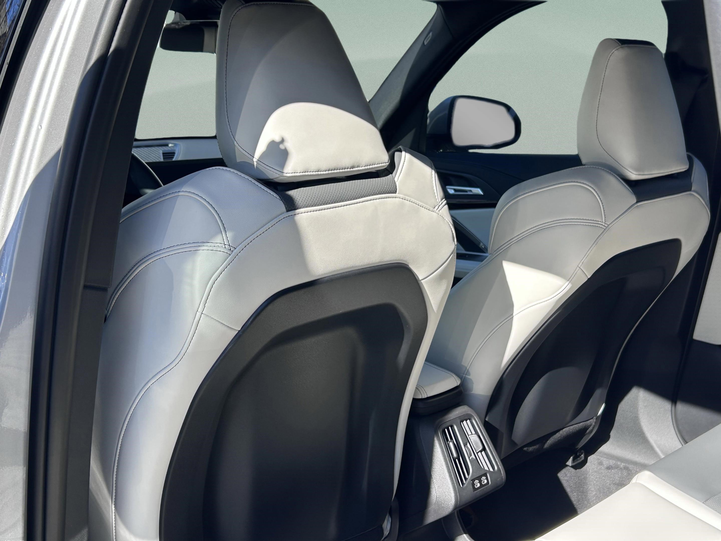 Used 2026 BMW X1 xDrive28i w/ Technology Package image 29