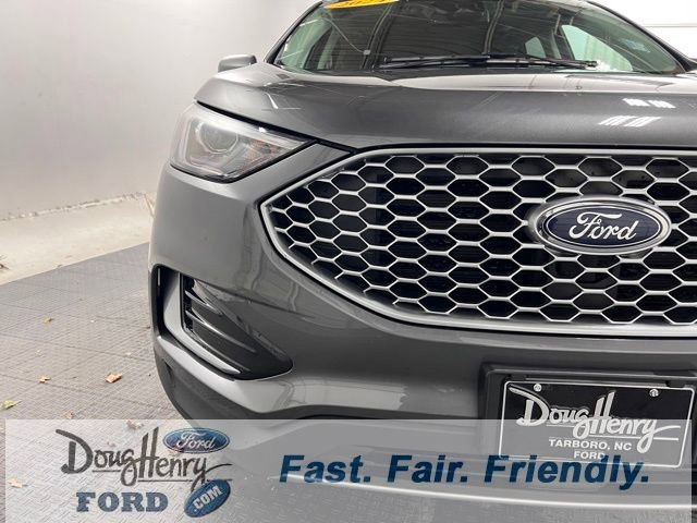 Used 2024 Ford Edge SEL image 9