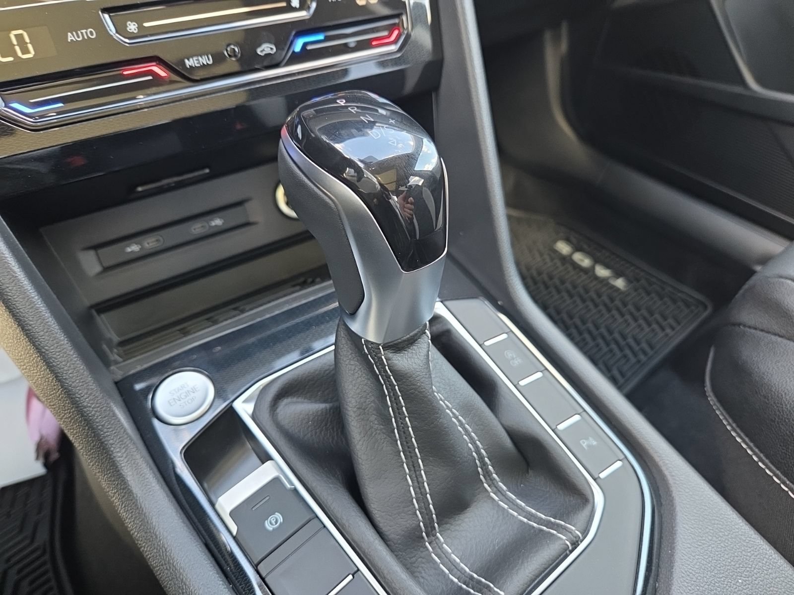 New 2026 Volkswagen Taos SEL AWD/4WD image 26