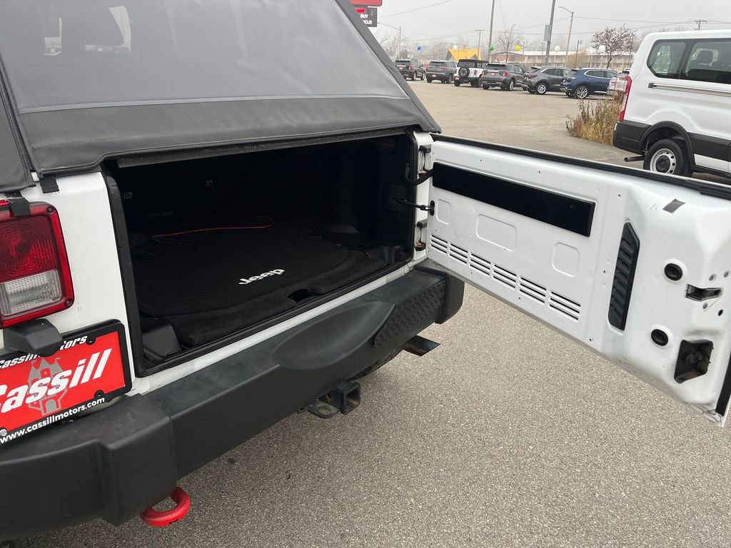 Used 2013 Jeep Wrangler Unlimited Sport image 23