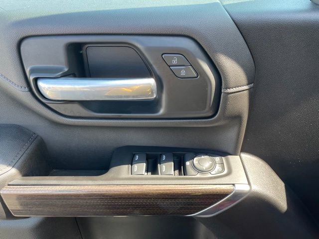 Used 2022 Chevrolet Silverado 2500 LT w/ Convenience Package image 11