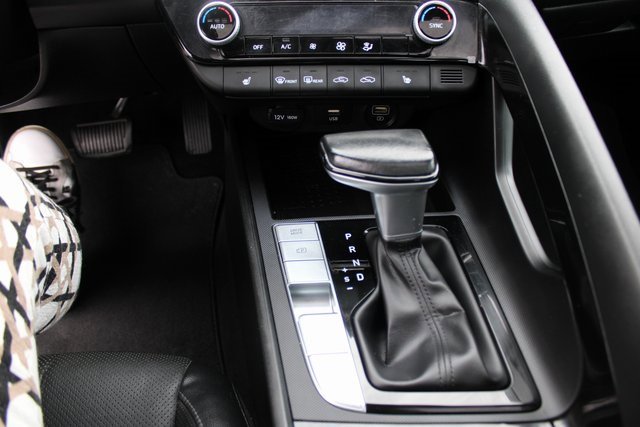 Used 2022 Hyundai Elantra Limited image 20