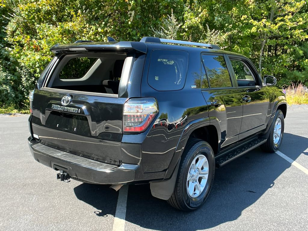 Used 2024 Toyota 4Runner SR5 image 5