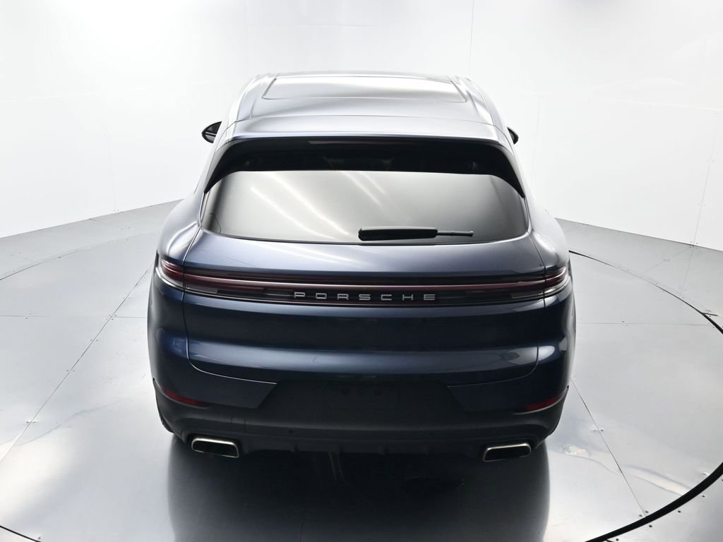 Used 2025 Porsche Cayenne image 37