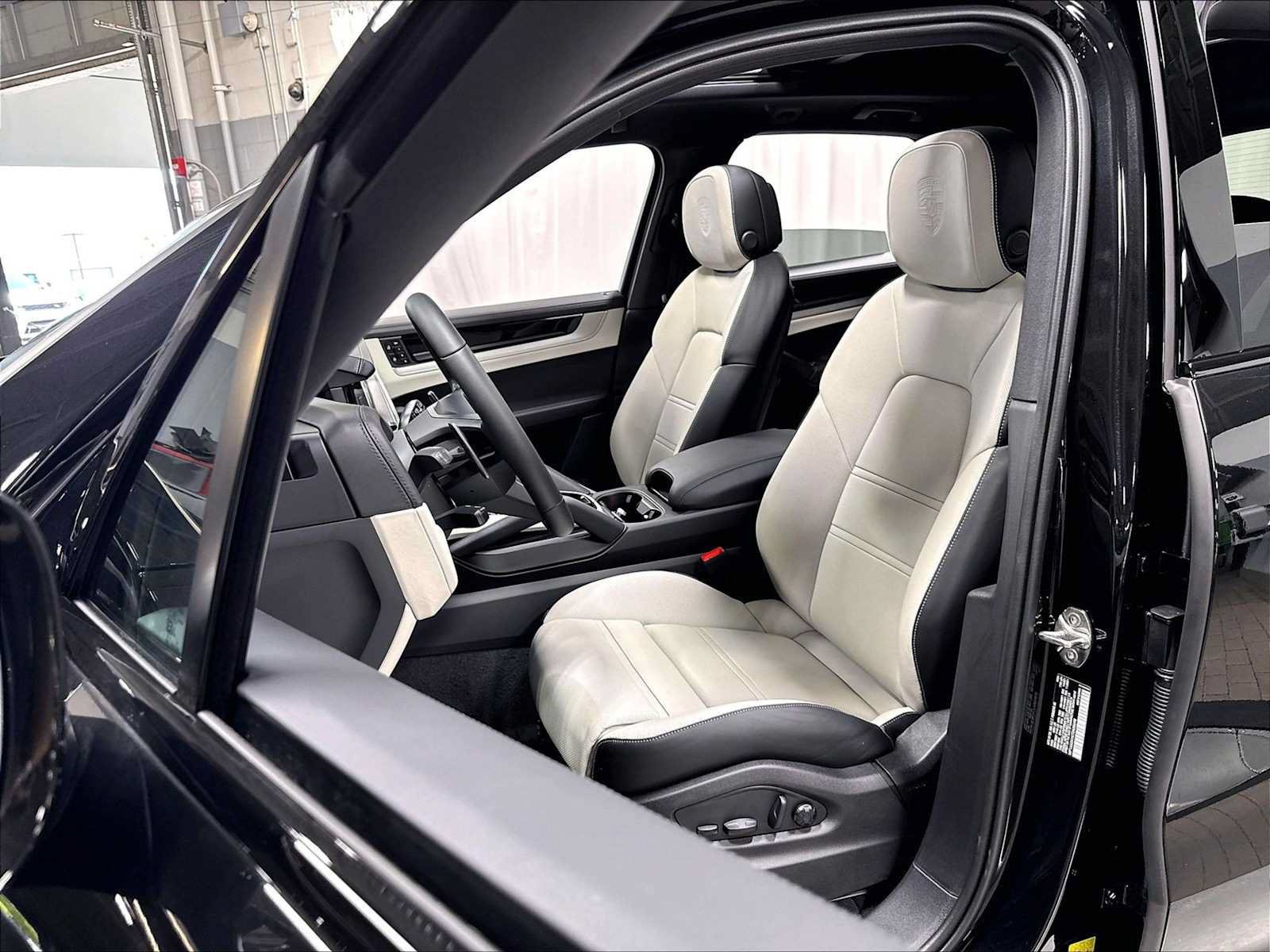 New 2026 Porsche Cayenne S AWD/4WD image 5