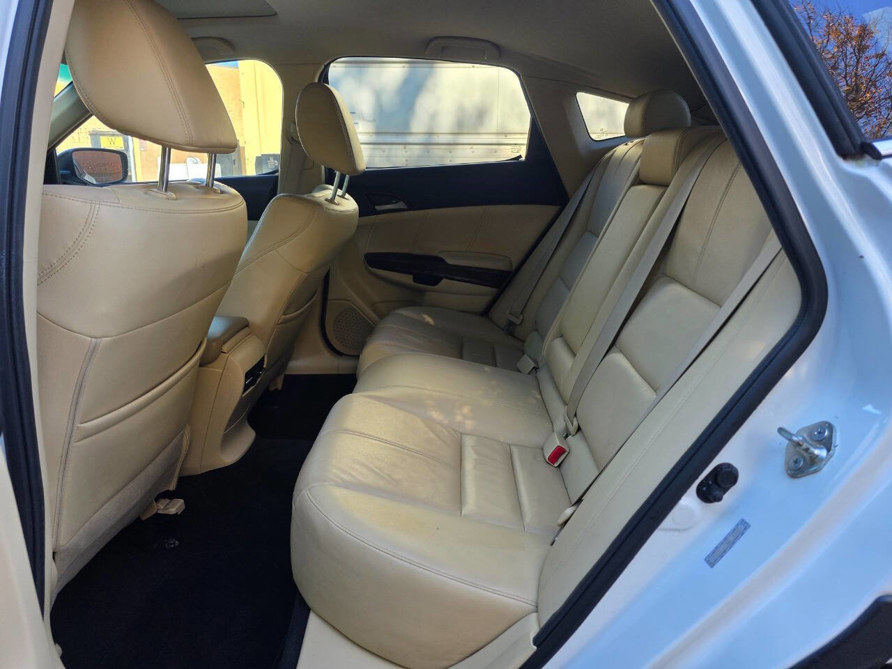 Used 2011 Honda Crosstour EX-L image 27