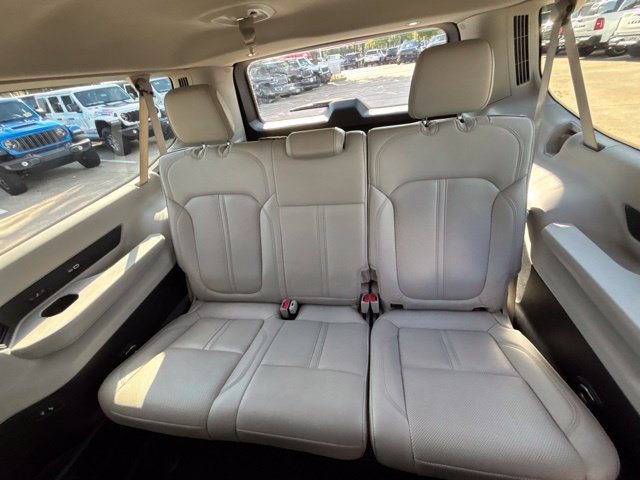 Used 2024 Jeep Wagoneer L Series II w/ Flexible Seating Group RWD image 13