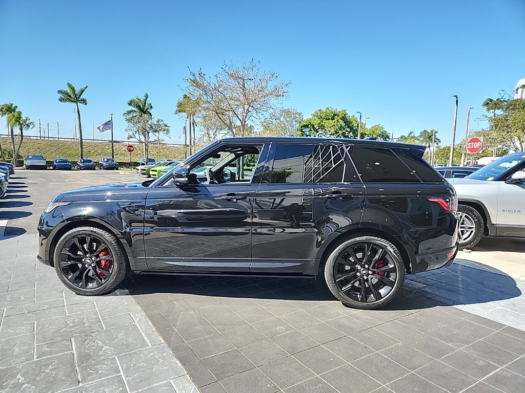Used 2022 Land Rover Range Rover Sport HST image 14