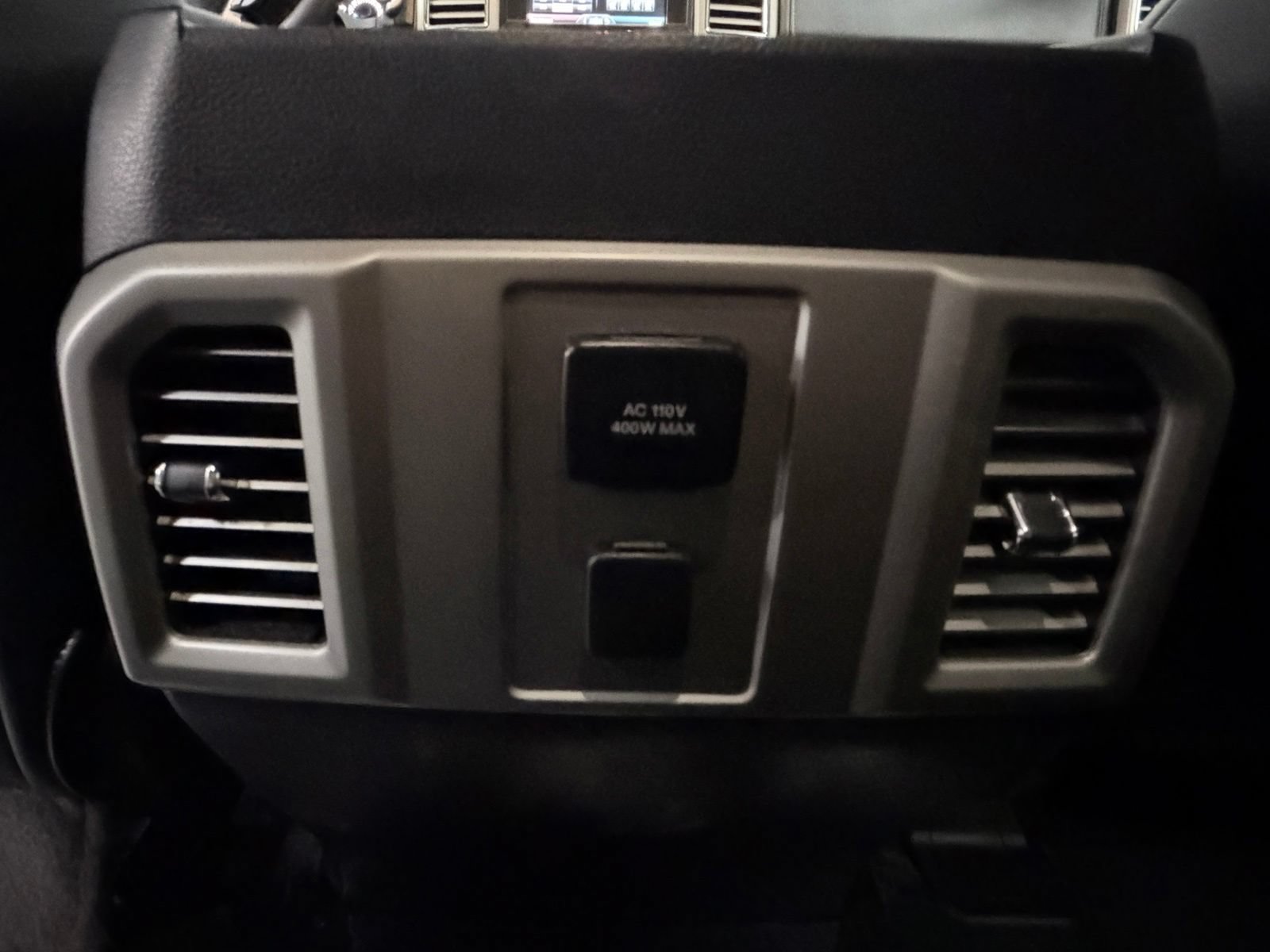 Used 2015 Ford F150 Lariat RWD image 39
