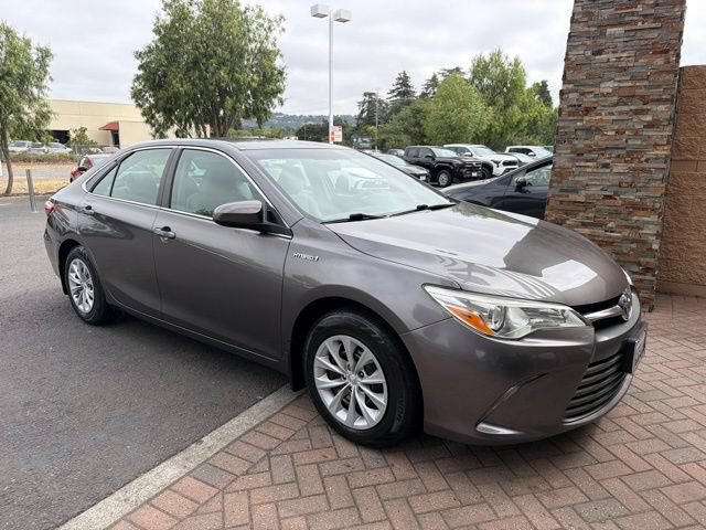 Used 2015 Toyota Camry LE FWD image 1