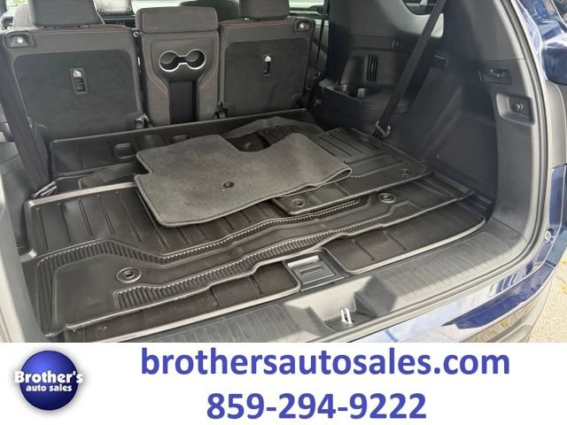 Used 2025 Honda Pilot Sport image 32