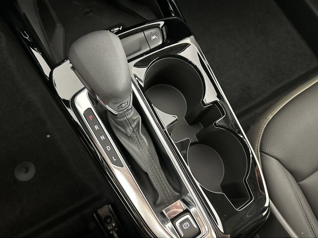 New 2026 Chevrolet Trax ACTIV w/ Sunroof Package FWD image 17
