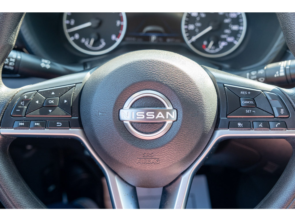 Used 2025 Nissan Sentra SV FWD image 16