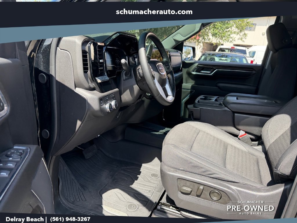 Used 2024 GMC Sierra 1500 Elevation w/ LPO, Elevation Black Package AWD/4WD image 12