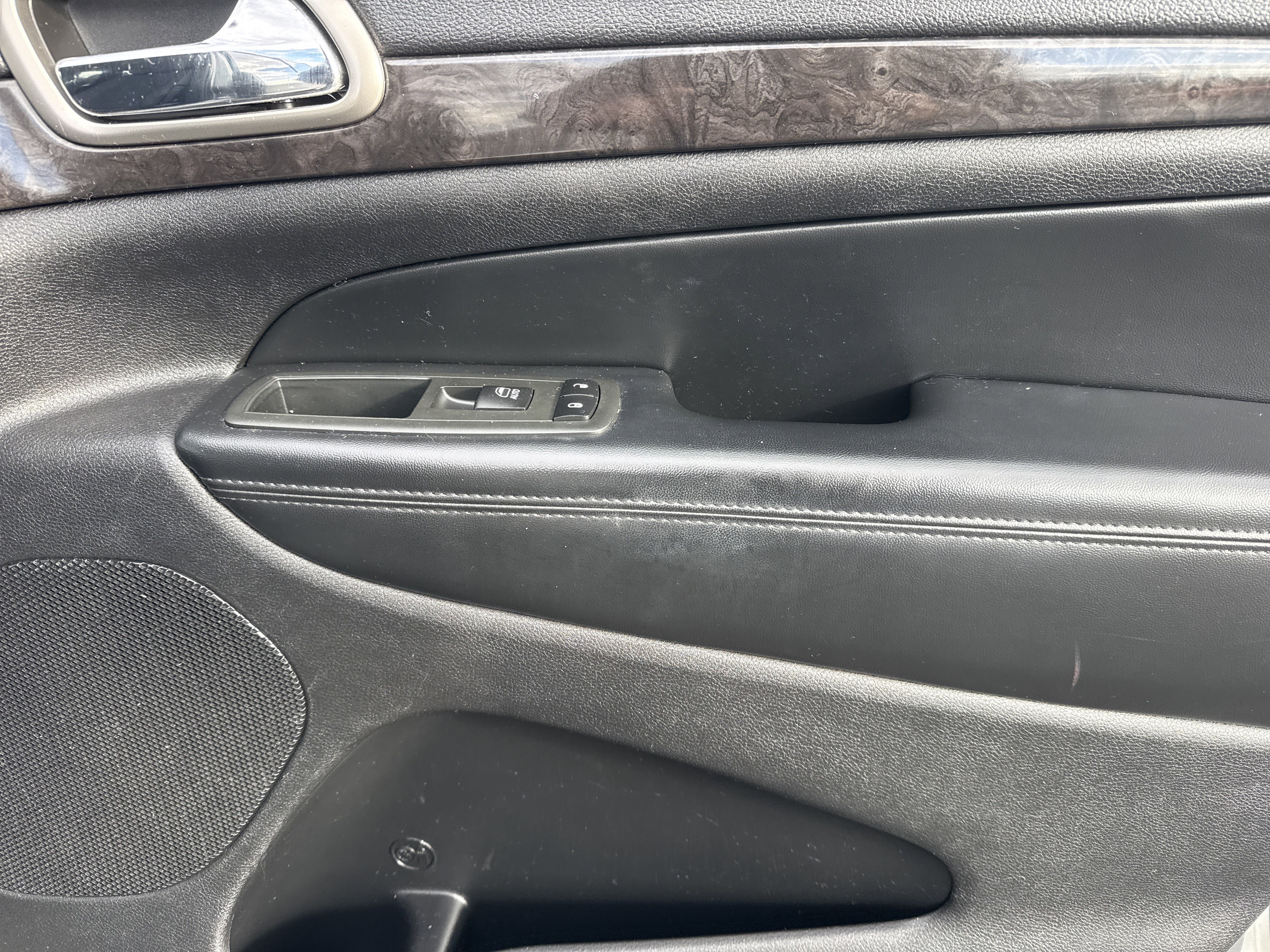 Used 2012 Jeep Grand Cherokee Laredo image 13