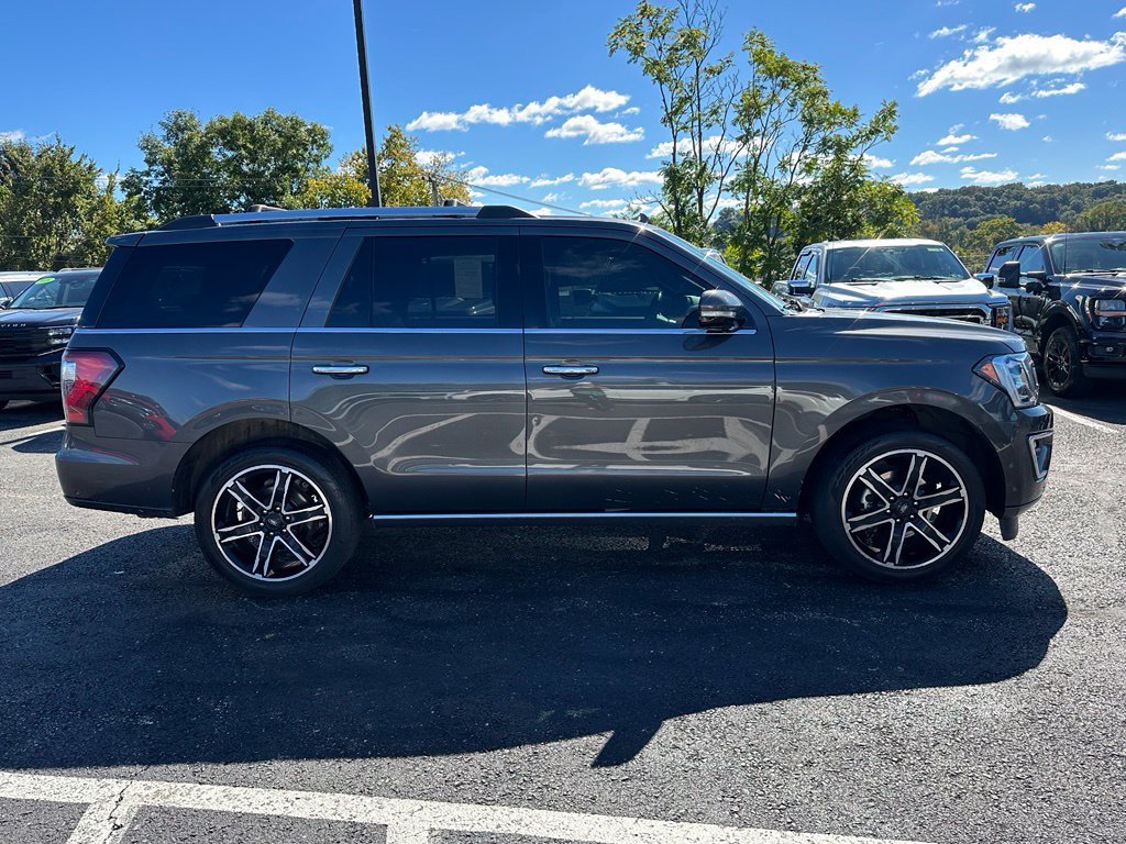 Used 2019 Ford Expedition Limited w/ Special Edition Package AWD/4WD image 4