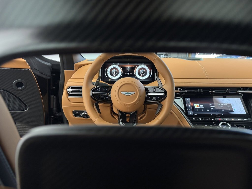 Used 2025 Aston Martin DB12 Coupe image 33