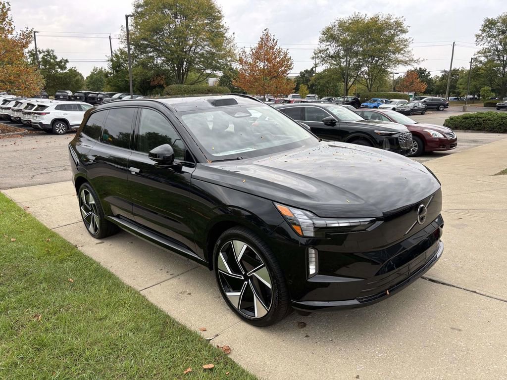 New 2025 Volvo EX90 Ultra w/ Protection Package Premier