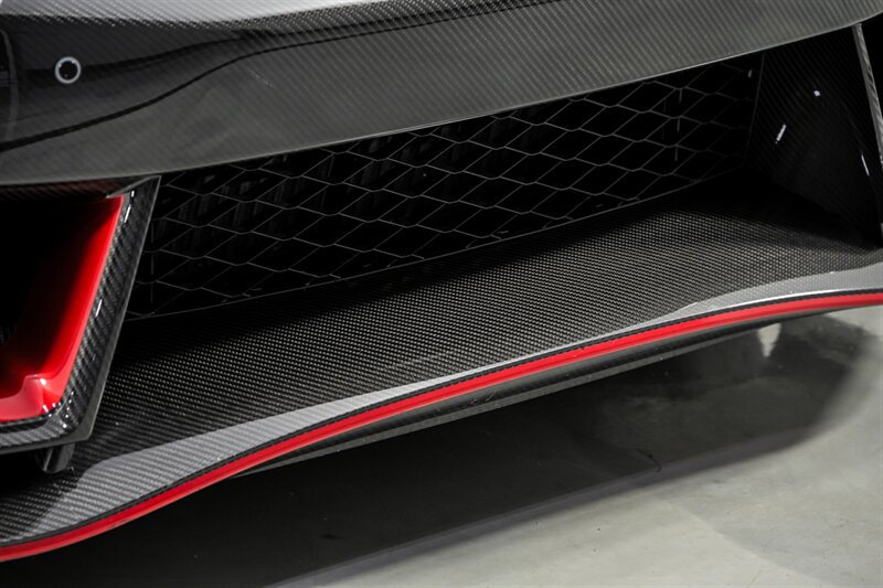 Used 2017 Nissan GT-R NISMO AWD/4WD image 7