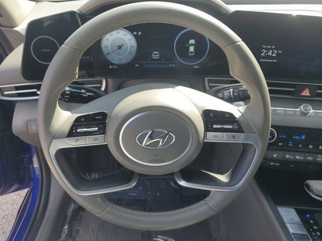 Certified 2023 Hyundai Elantra SEL w/ Convenience Package image 15